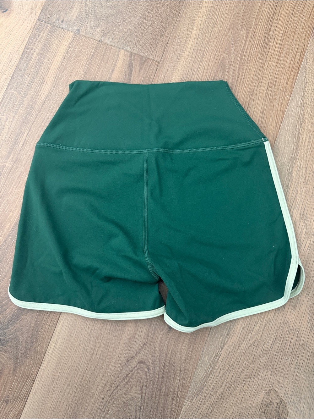 NWOT SET Active Sportbody Sporty Gym Tank & Shorts in Lawn - Picture 8 of 9